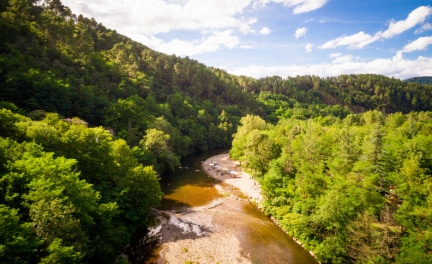 Camping dans le Gard pour tentes et caravanes