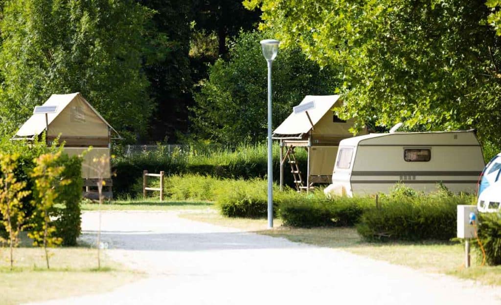 Emplacement de camping dans la Vallée du Loir à Baugé