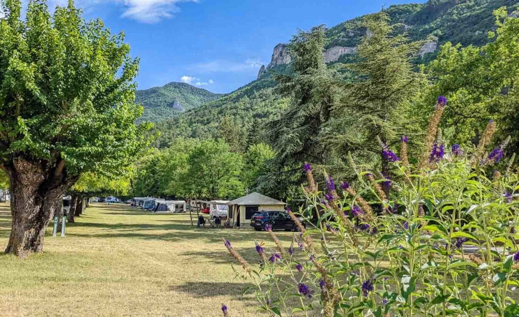 Emplacement de camping dans la Drôme